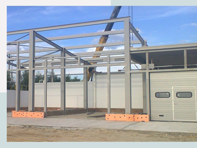 Строительство автосервисов от СтальСтрой-Клб по цене 618 руб.